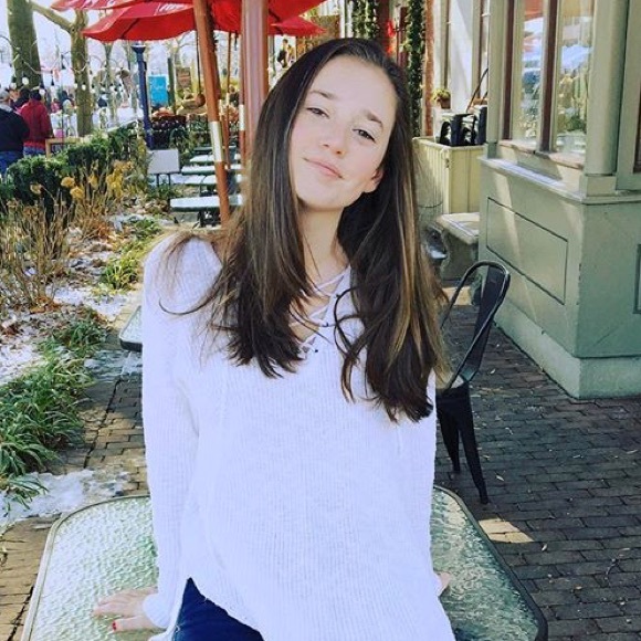 Meet your Posher, Anna - Picture 1 of 1